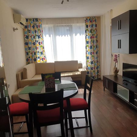 Sunny Apartment Burgas Exteriör bild