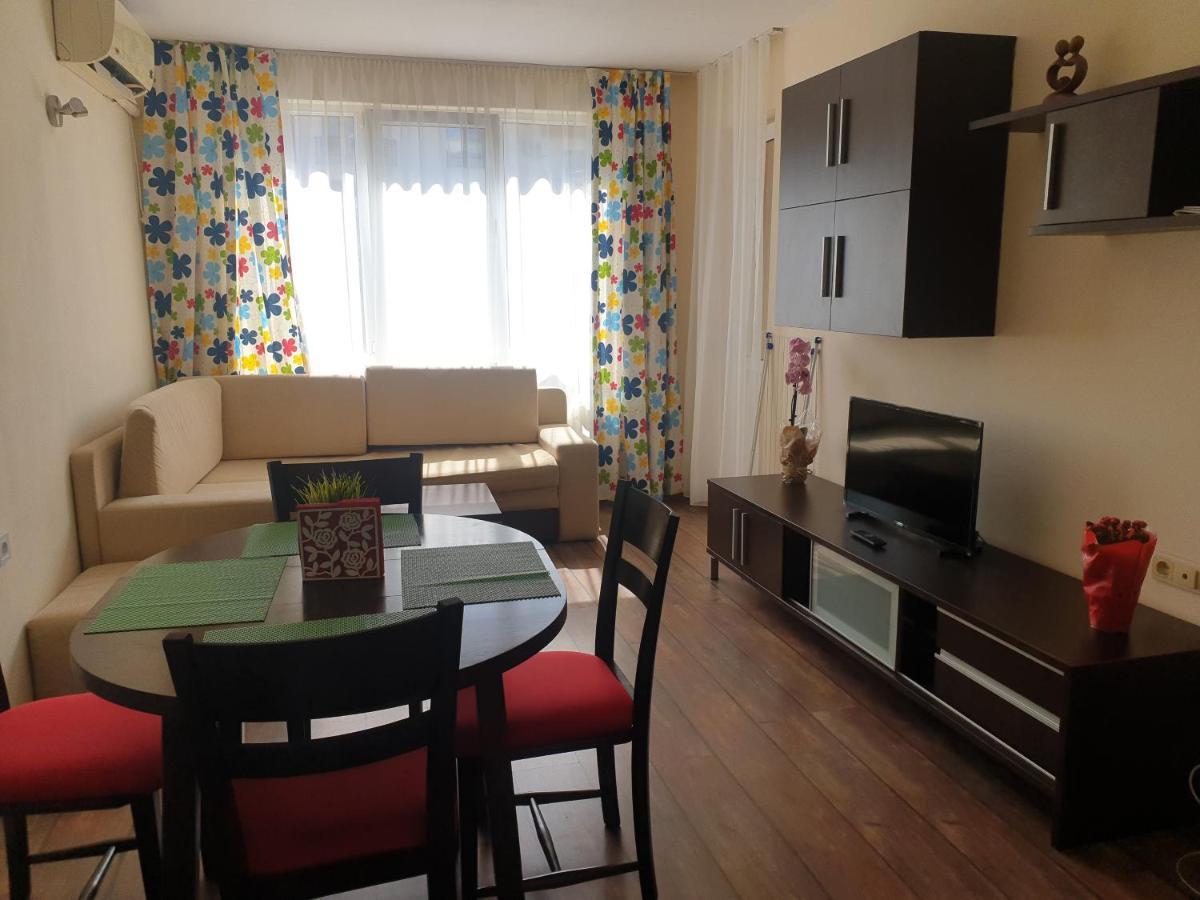 Sunny Apartment Burgas Exteriör bild