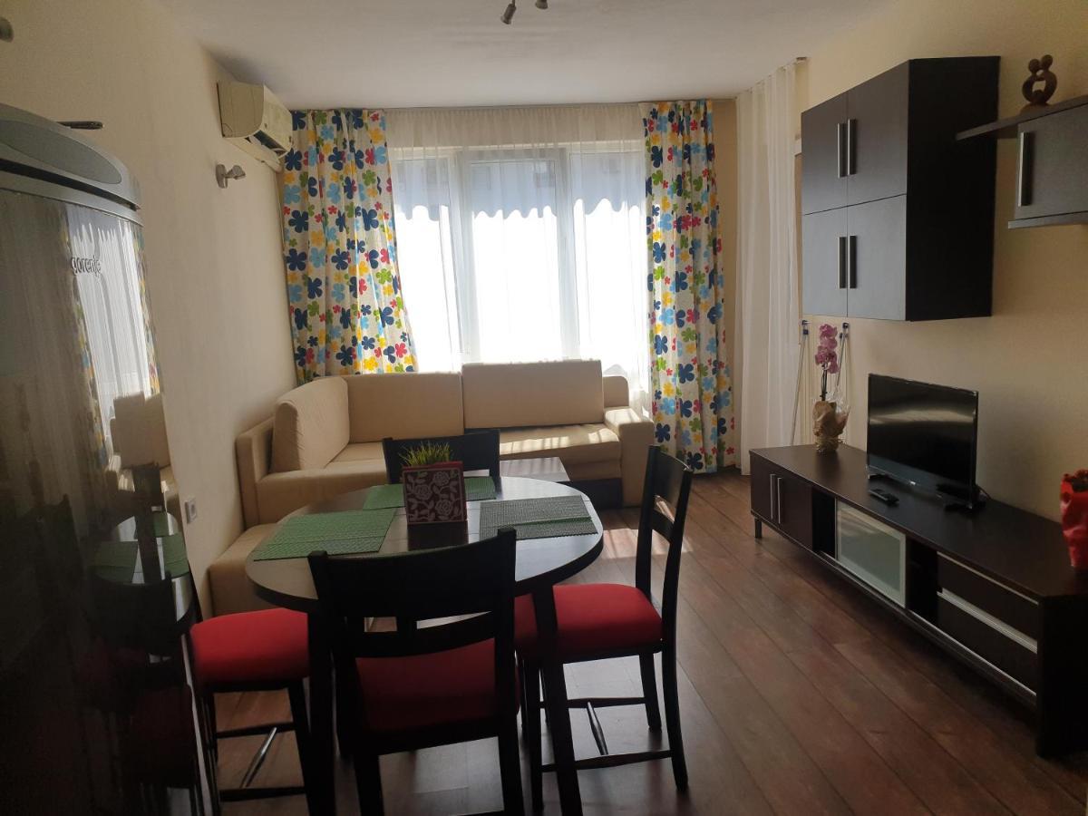 Sunny Apartment Burgas Exteriör bild